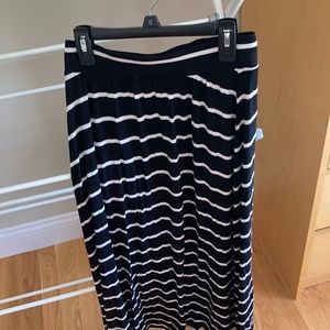 Girl maxi skirt size 14-16 (xl)